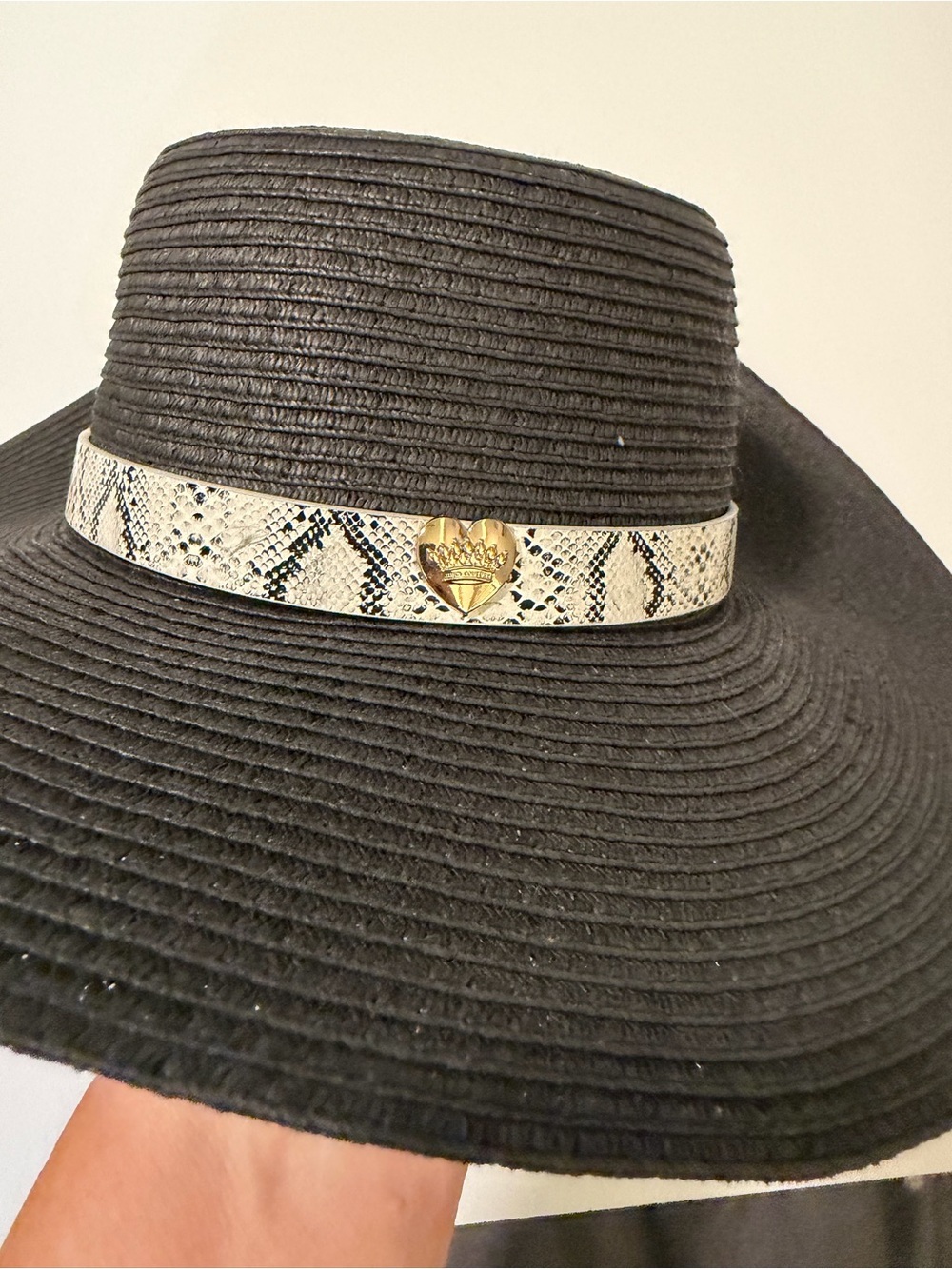 Juicy Couture Black Wide-Brim Straw Sun Hat New Never Worn